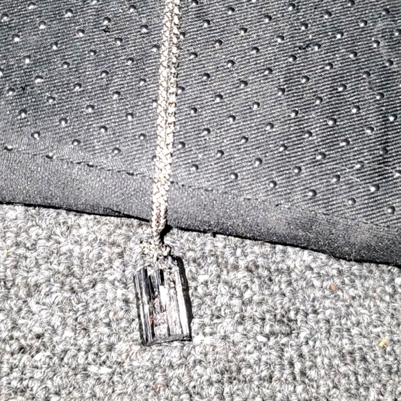 Protective black tourmaline - Picture 3 of 4